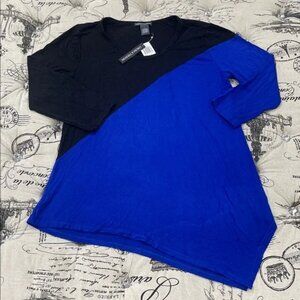 Chelsea & Theodore 3/4 Sleeve Asymmetrical Hem Top